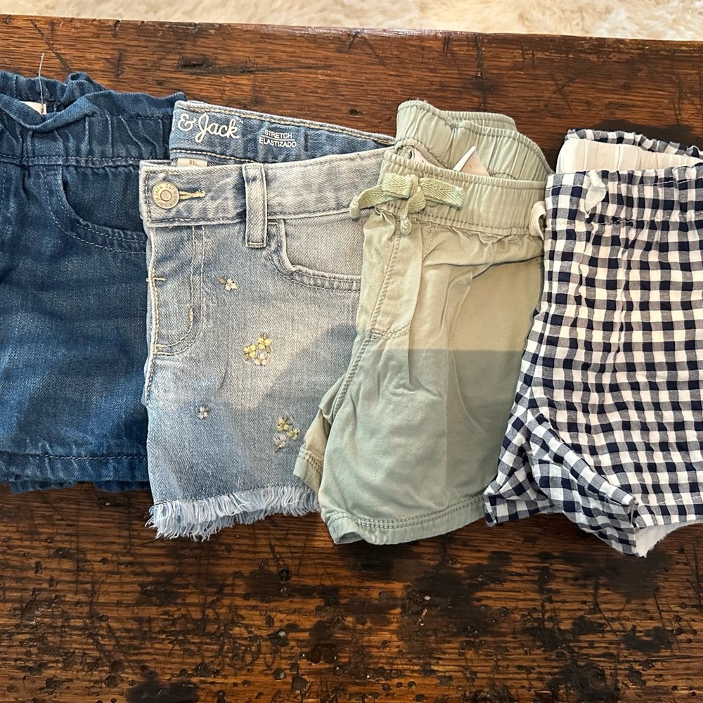 Lot of 4 pairs of 5T shorts